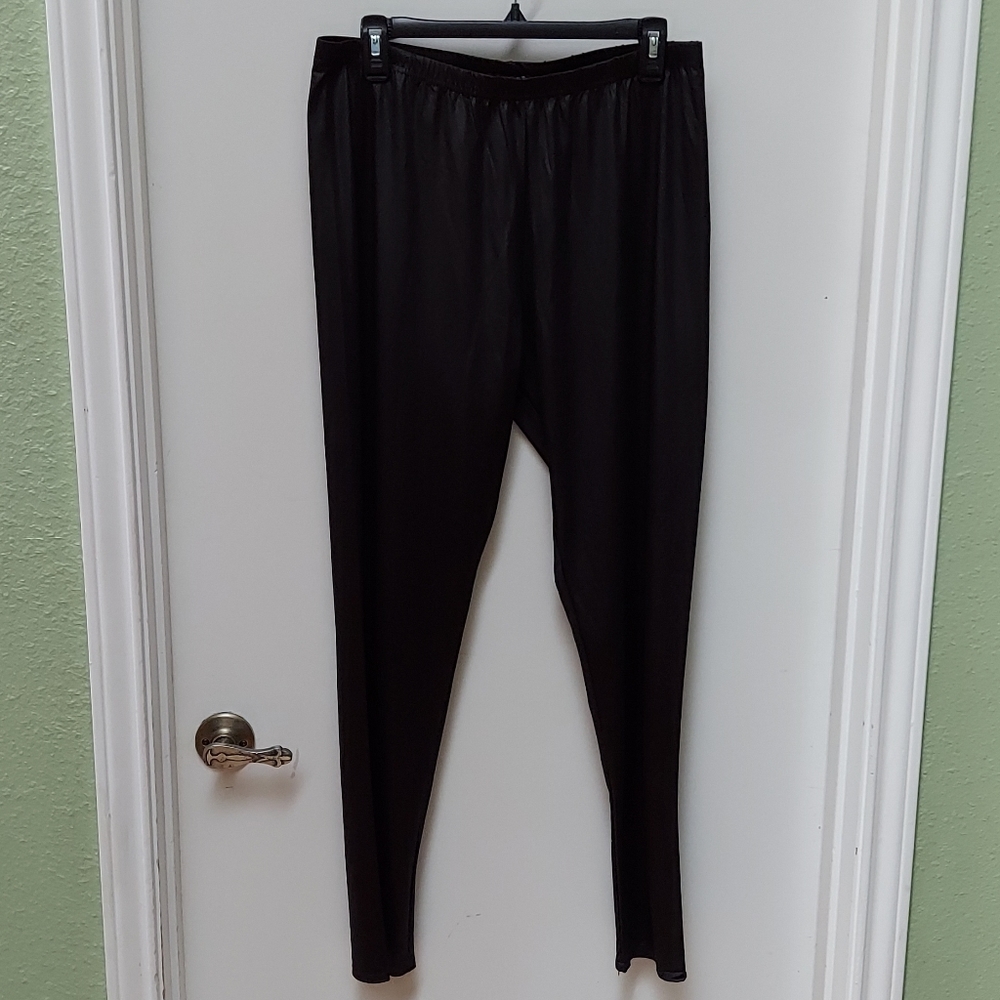 Women's Plus Size Black Boohoo Liquid Leggings Size 14
